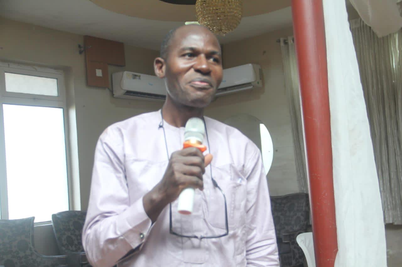 Abimbola preaching to the congregation